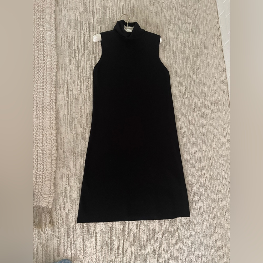 LBD ~T-neck~Med 100% soft washable wool dress from Bloomingdale’s. Love Story. - Picture 3 of 6